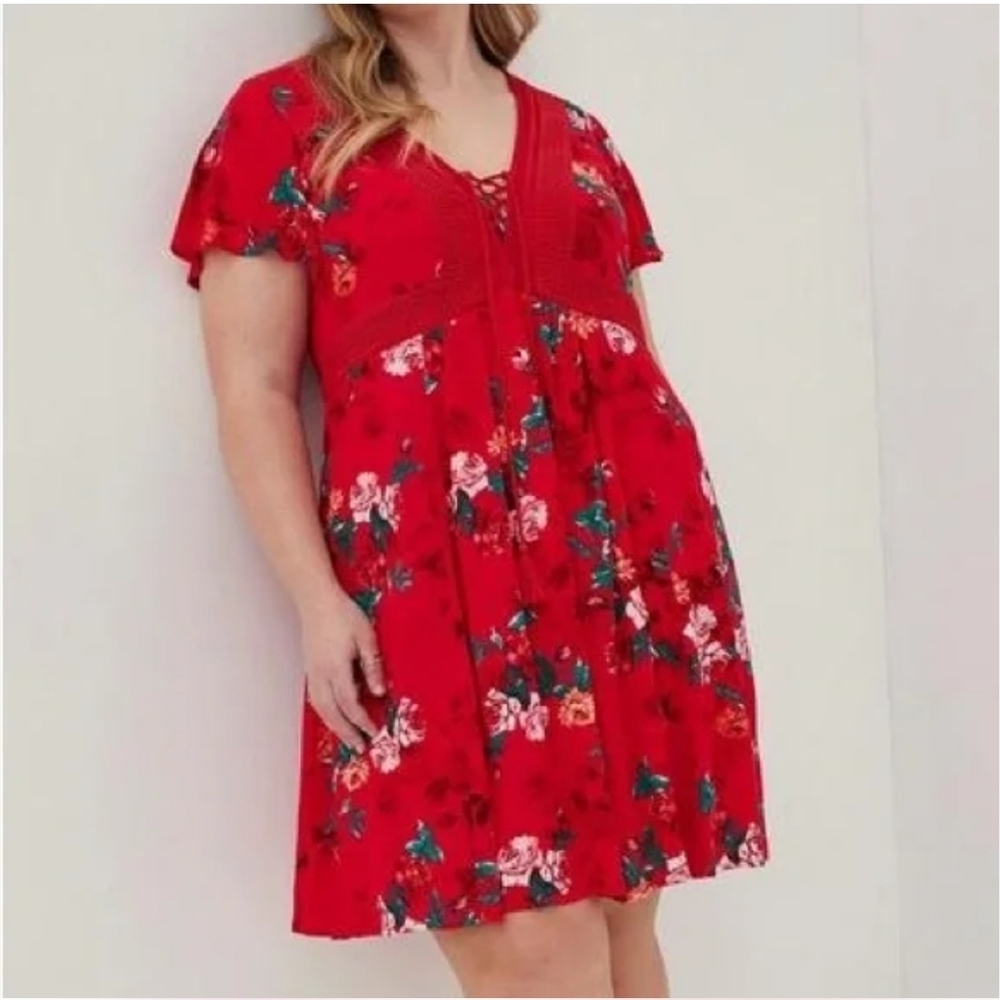 TORRID ...Red Floral Dress with Crochet Detail..SIZE:2